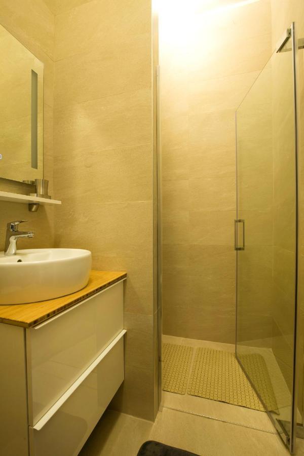 Metropolis Apartments ซาเกร็บ ภายนอก รูปภาพ
